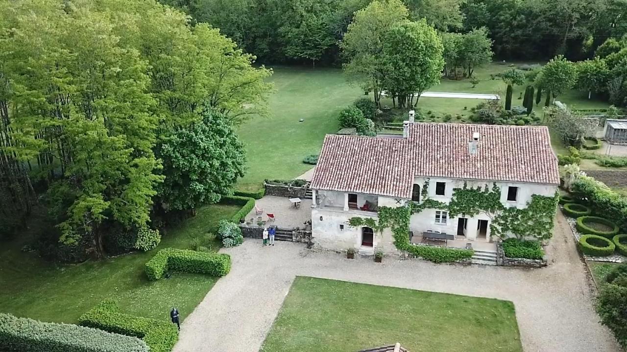 La Croix Des Granges Acomodação com café da manhã Chapdeuil Exterior foto